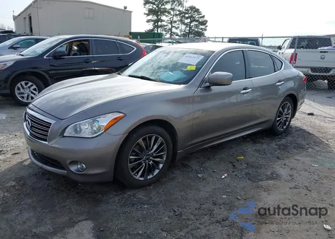 2011 Infiniti M37 z USA, uszkodzony, nr VIN JN1BY1APXBM324235